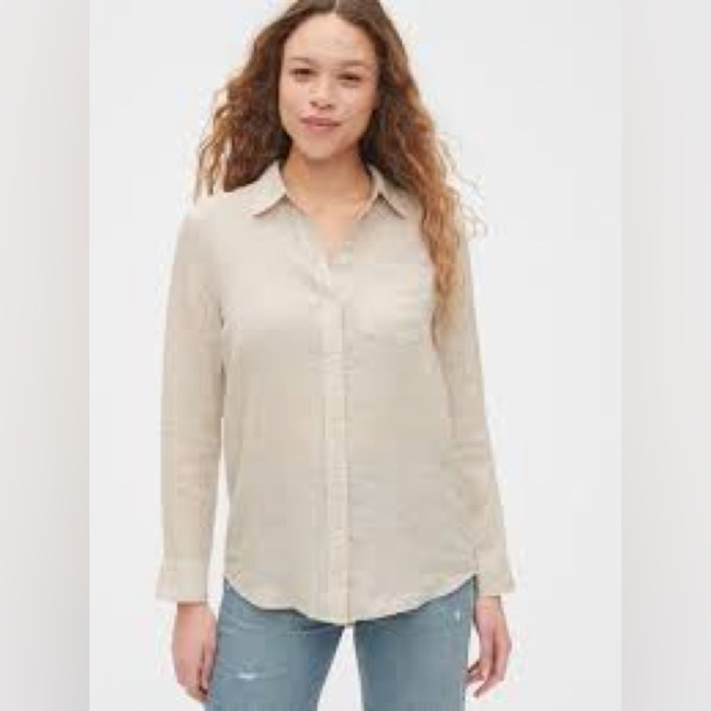 060 - GAP NWOT Cream Button-Up Shirt, Size Large